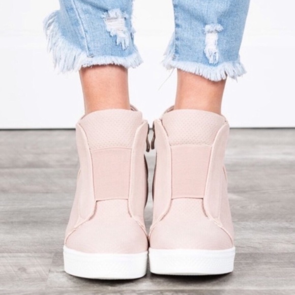⭕️SOLD⭕️LAST BLUSH WEDGE SNEAKERS SIZE 8.5 NIB - Picture 4 of 7